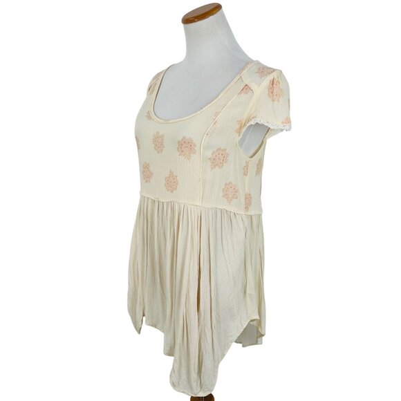 Free People Floral Dandelion & Delicate Lace Trim Asymmetrical Flowy Boho Top - Picture 4 of 13